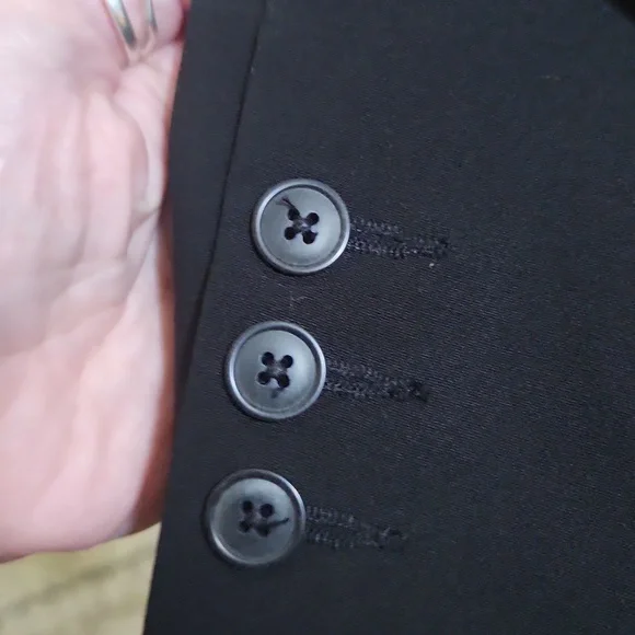 Norma Kamali SZ 10 Black 3 Button Lined Blazer - Picture 8 of 12